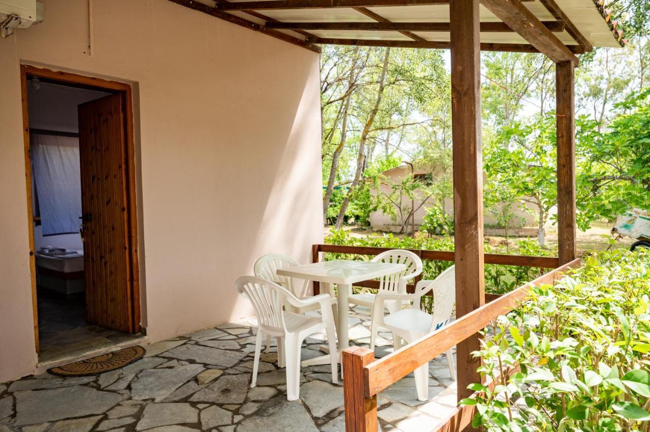 Camping Pefki Hotel Екстериор снимка